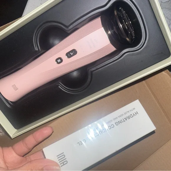 Inia Microcurrent Device - Picture 2 of 5